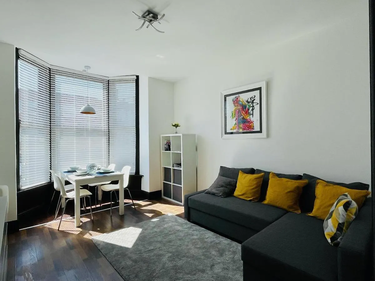 Cube Apartments Lytham St Annes 0*,